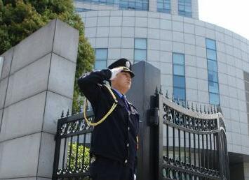 學(xué)校保安對(duì)學(xué)校重要嗎？