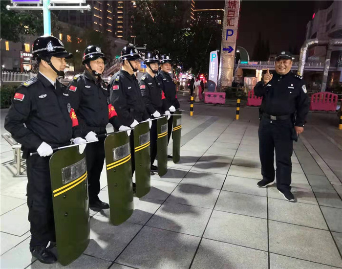 不忘初心勇?lián)?dāng)、牢記使命保平安